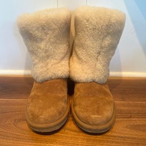 UGG Shearling Maylin boots- Chestnut. Excellent loved condition, only worn 5x.